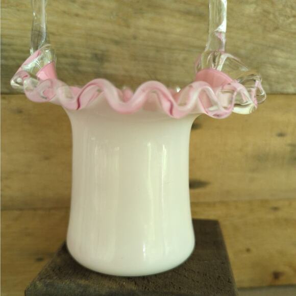 Vintage Peach Crest 7" Basket by Fenton 1940-1969 Crafted in the US - Picture 6 of 11